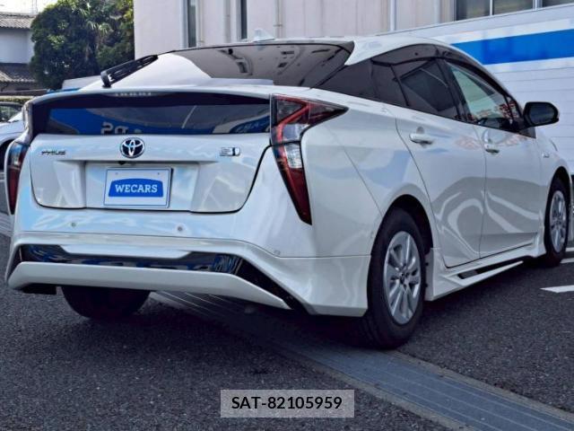 Toyota PRIUS 2018-09 8876083-2