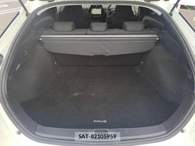 Toyota PRIUS 2018-09 8876083-7