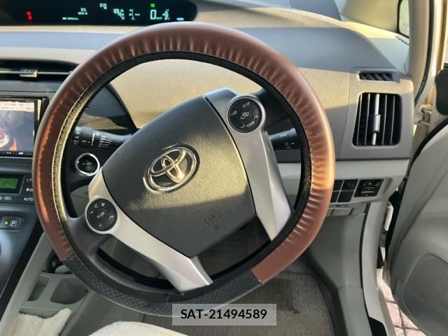 Toyota PRIUS 2010-06 8876242-10