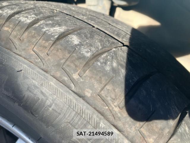 Toyota PRIUS 2010-06 8876242-12