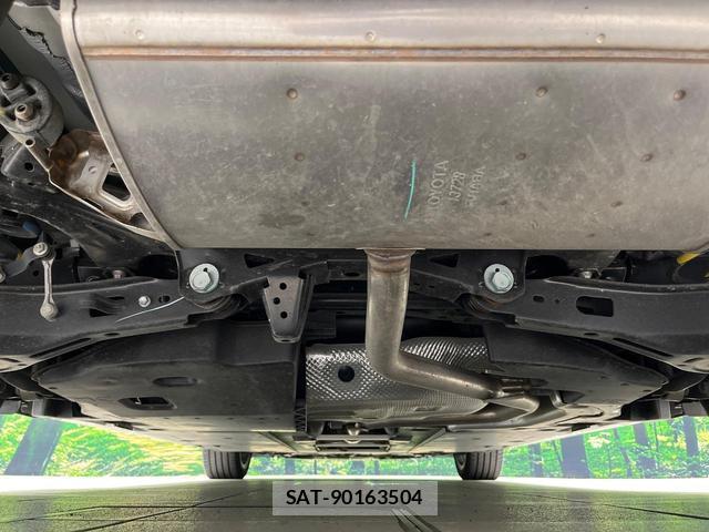 Toyota PRIUS 2016-07 8876315-17