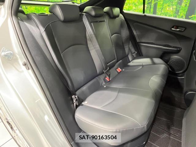 Toyota PRIUS 2016-07 8876315-8