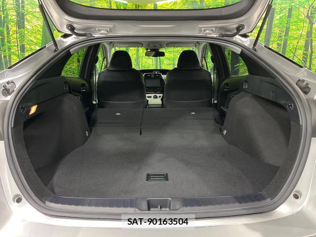 Toyota PRIUS 2016-07 8876315-9