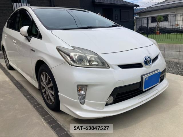 Toyota PRIUS 2014-07 8876349-1
