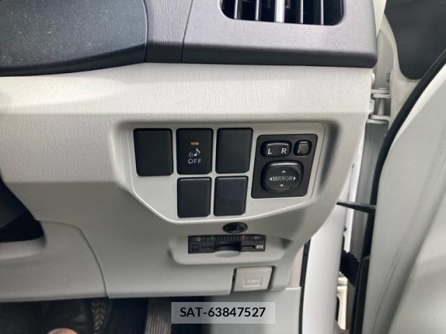 Toyota PRIUS 2014-07 8876349-10