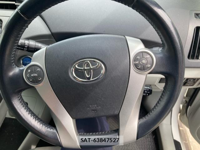 Toyota PRIUS 2014-07 8876349-11