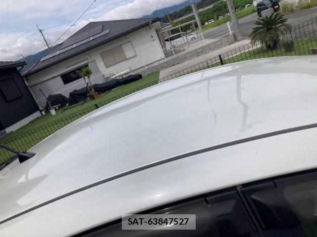 Toyota PRIUS 2014-07 8876349-13