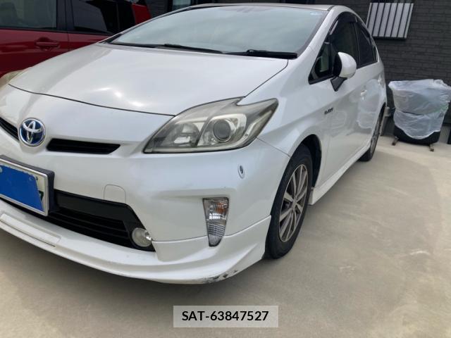 Toyota PRIUS 2014-07 8876349-2