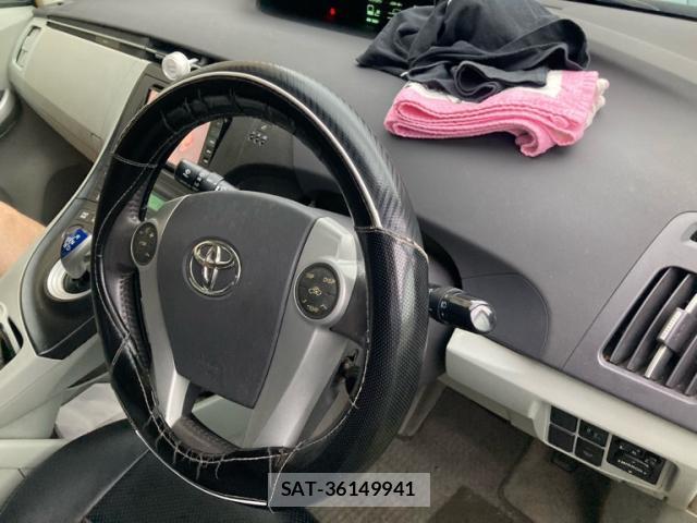 Toyota PRIUS 2010-09 8876407-14