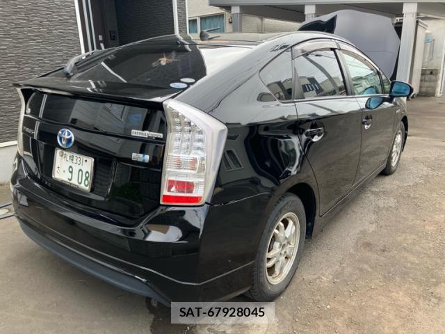 Toyota PRIUS 2010-03 8876430-13