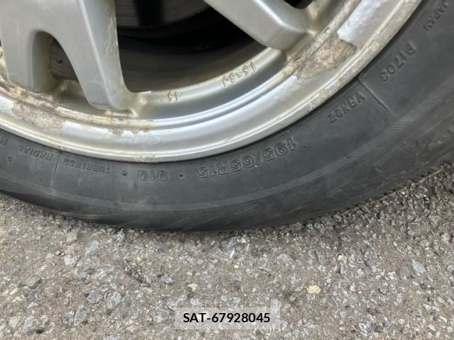 Toyota PRIUS 2010-03 8876430-19