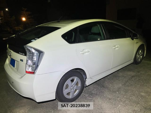 Toyota PRIUS 2010-02 8876541-13