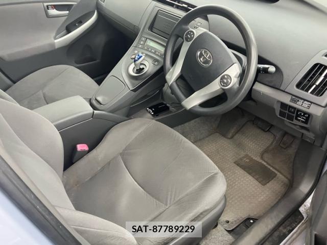 Toyota PRIUS 2010-02 8876693-3