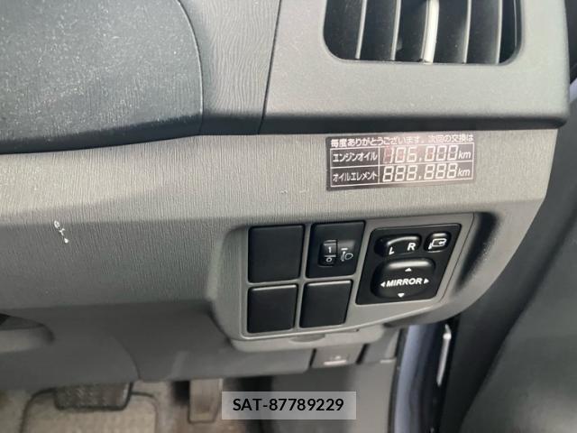 Toyota PRIUS 2010-02 8876693-4
