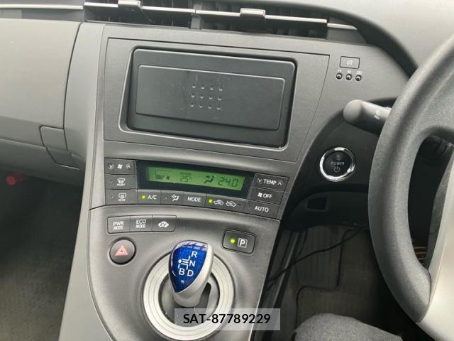 Toyota PRIUS 2010-02 8876693-6