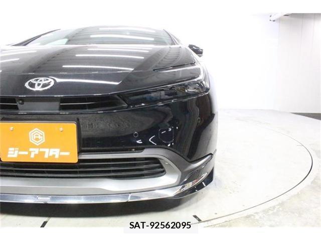 Toyota PRIUS 2023-02 8876713-12