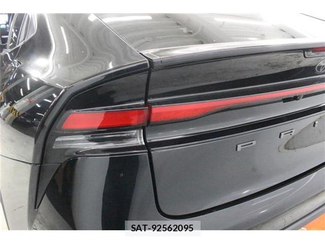Toyota PRIUS 2023-02 8876713-15
