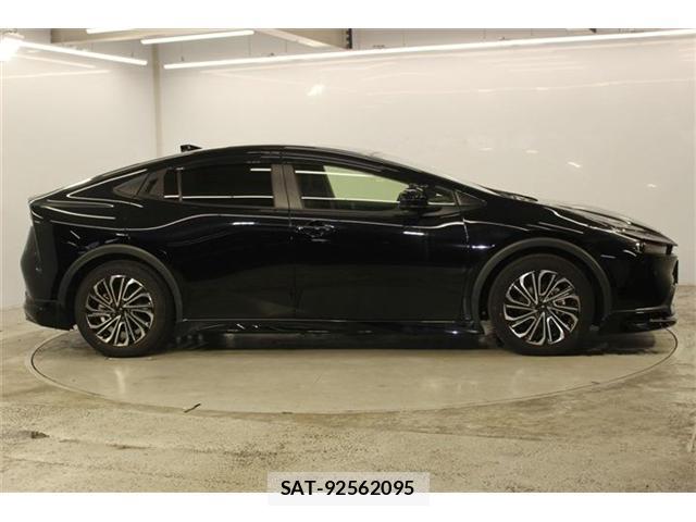 Toyota PRIUS 2023-02 8876713-3