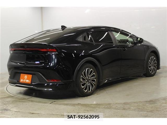 Toyota PRIUS 2023-02 8876713-4