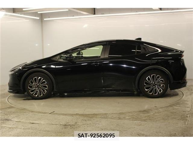 Toyota PRIUS 2023-02 8876713-7