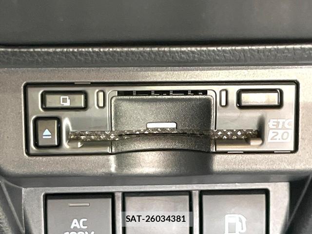Toyota PRIUS 2025-02 8877009-4