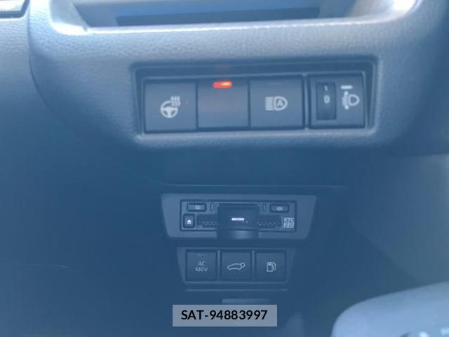 Toyota PRIUS 2023-09 8877017-12