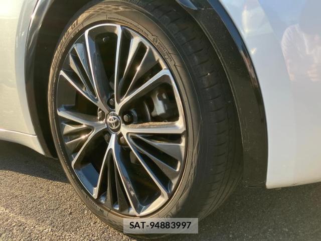 Toyota PRIUS 2023-09 8877017-17