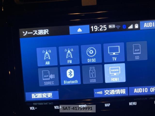 Toyota PRIUS 2018-12 8877078-14