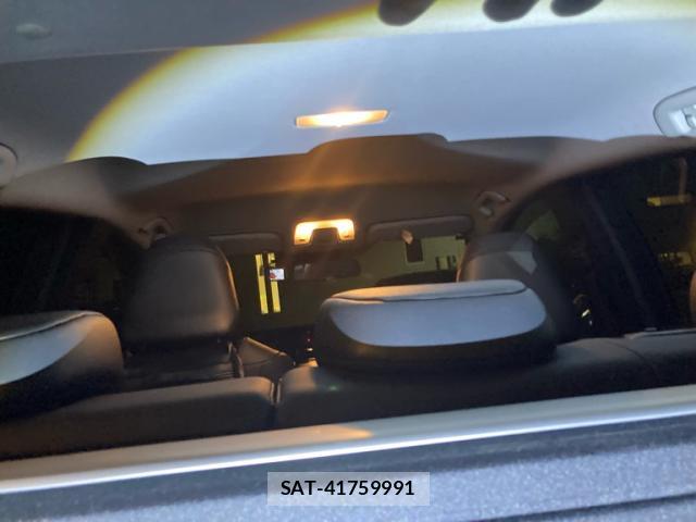 Toyota PRIUS 2018-12 8877078-3