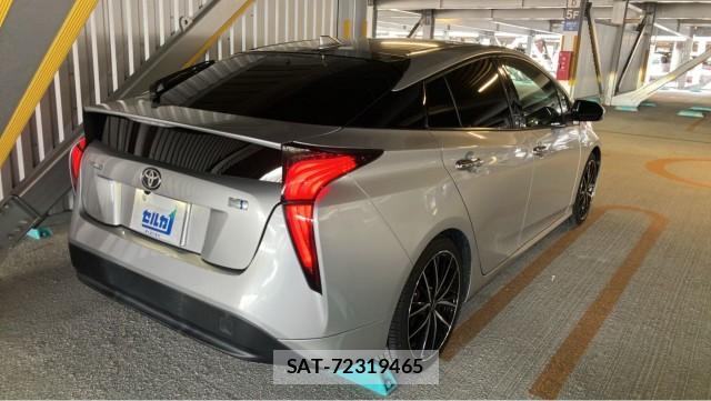 Toyota PRIUS 2016-12 8877192-12