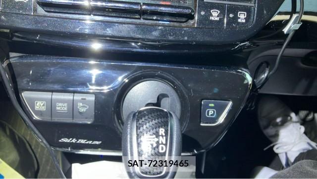 Toyota PRIUS 2016-12 8877192-14