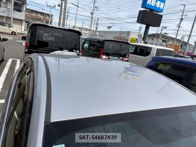 Toyota PRIUS 2015-09 8877394-2