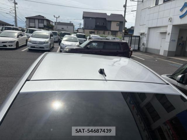 Toyota PRIUS 2015-09 8877394-7