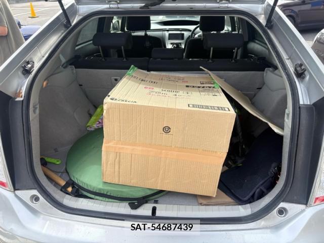 Toyota PRIUS 2015-09 8877394-8
