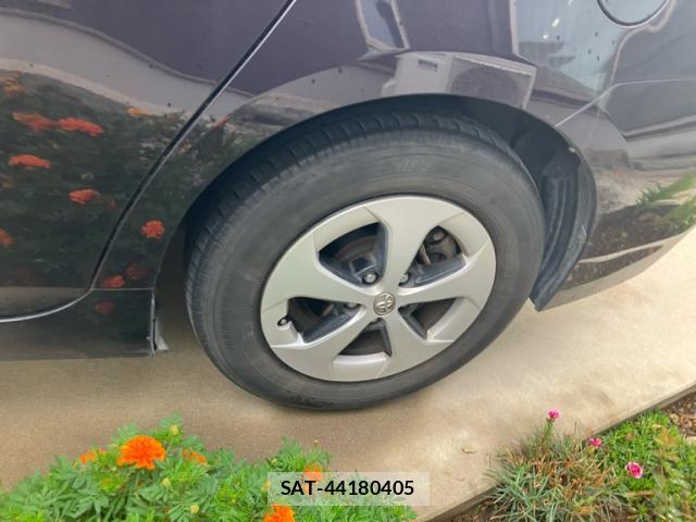 Toyota PRIUS 2014-10 8877415-3