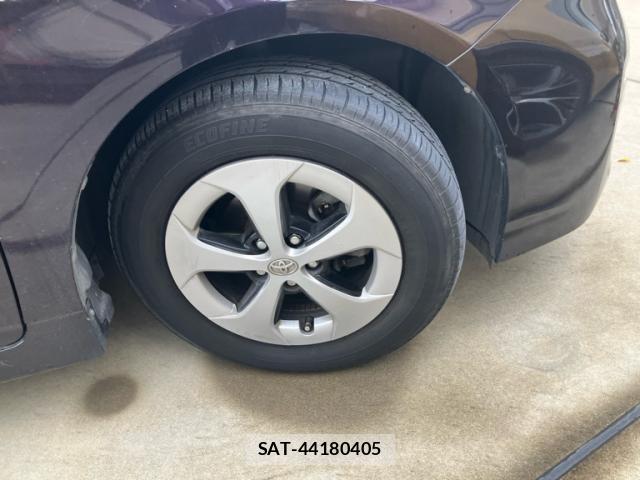 Toyota PRIUS 2014-10 8877415-4