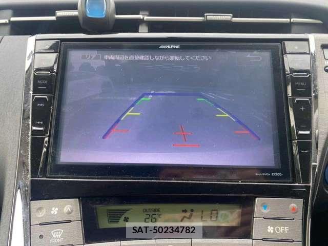 Toyota PRIUS 2014-12 8877486-14