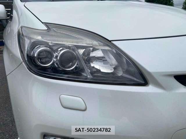 Toyota PRIUS 2014-12 8877486-4