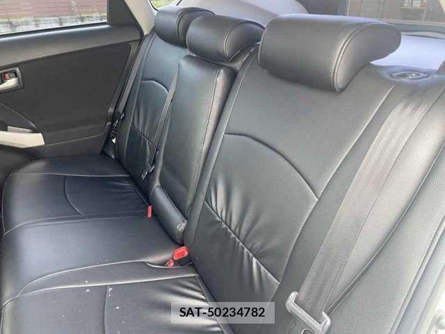 Toyota PRIUS 2014-12 8877486-9