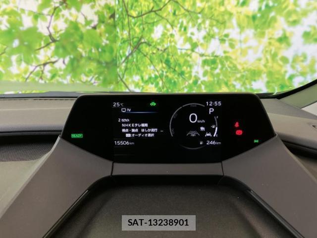 Toyota PRIUS 2023-11 8877518-13