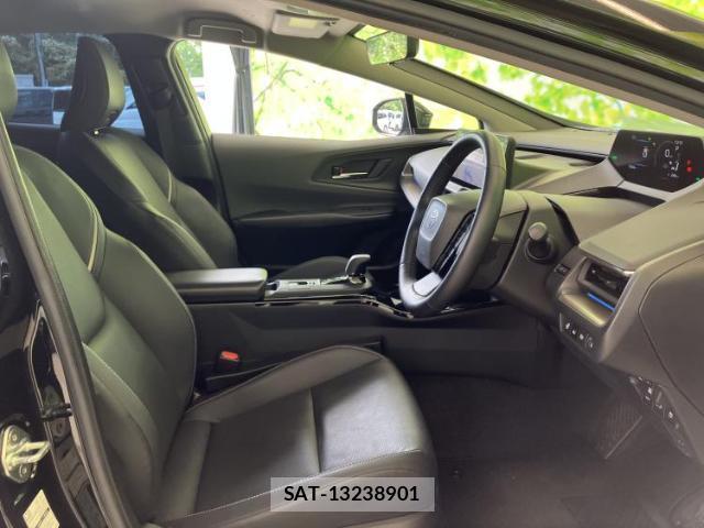 Toyota PRIUS 2023-11 8877518-3