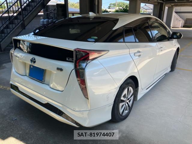 Toyota PRIUS 2016-06 8877543-13