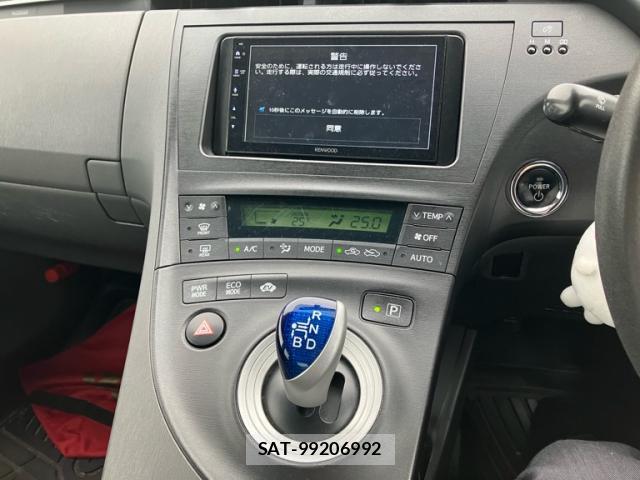 Toyota PRIUS 2009-10 8877565-10