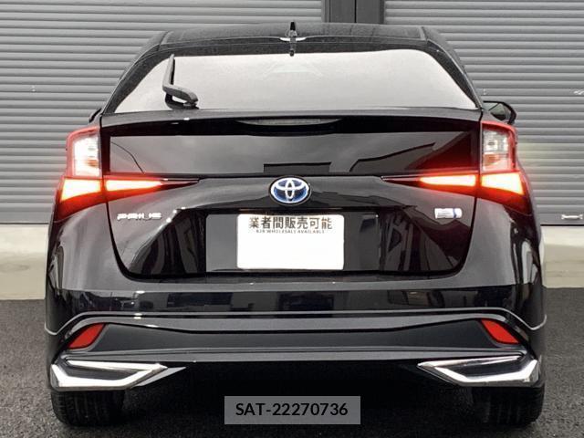 Toyota PRIUS 2020-11 8877581-1