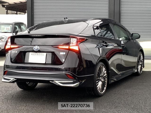 Toyota PRIUS 2020-11 8877581-13