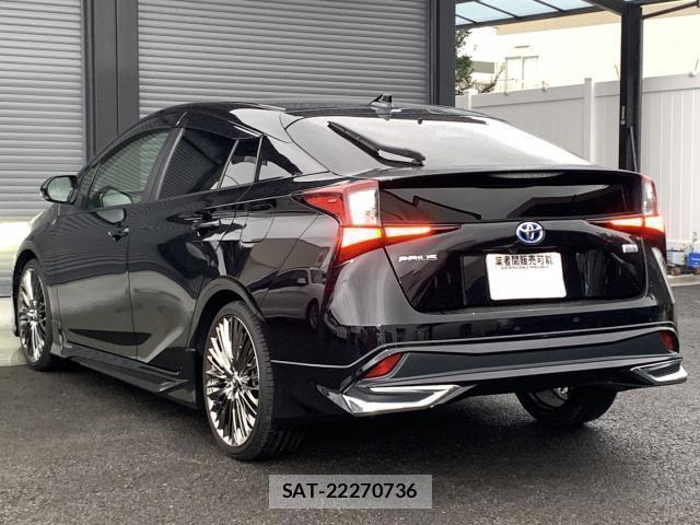 Toyota PRIUS 2020-11 8877581-14