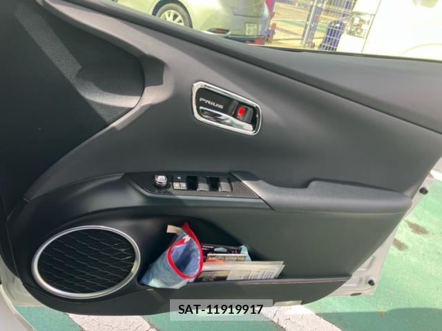 Toyota PRIUS 2022-07 8877589-11