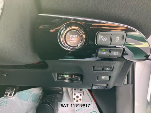 Toyota PRIUS 2022-07 8877589-14