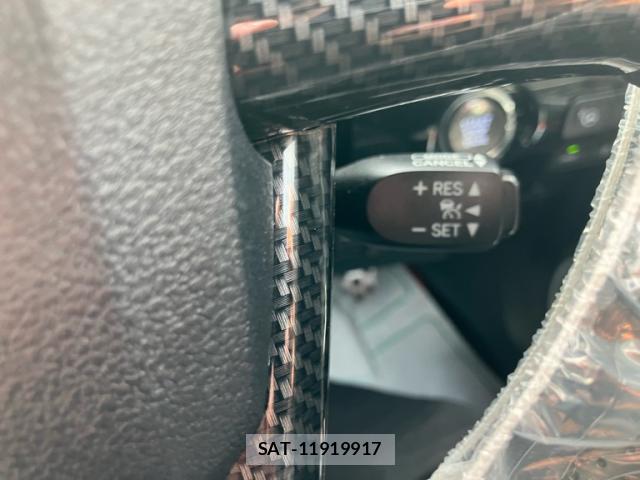 Toyota PRIUS 2022-07 8877589-16