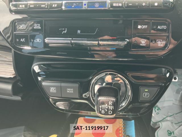 Toyota PRIUS 2022-07 8877589-18